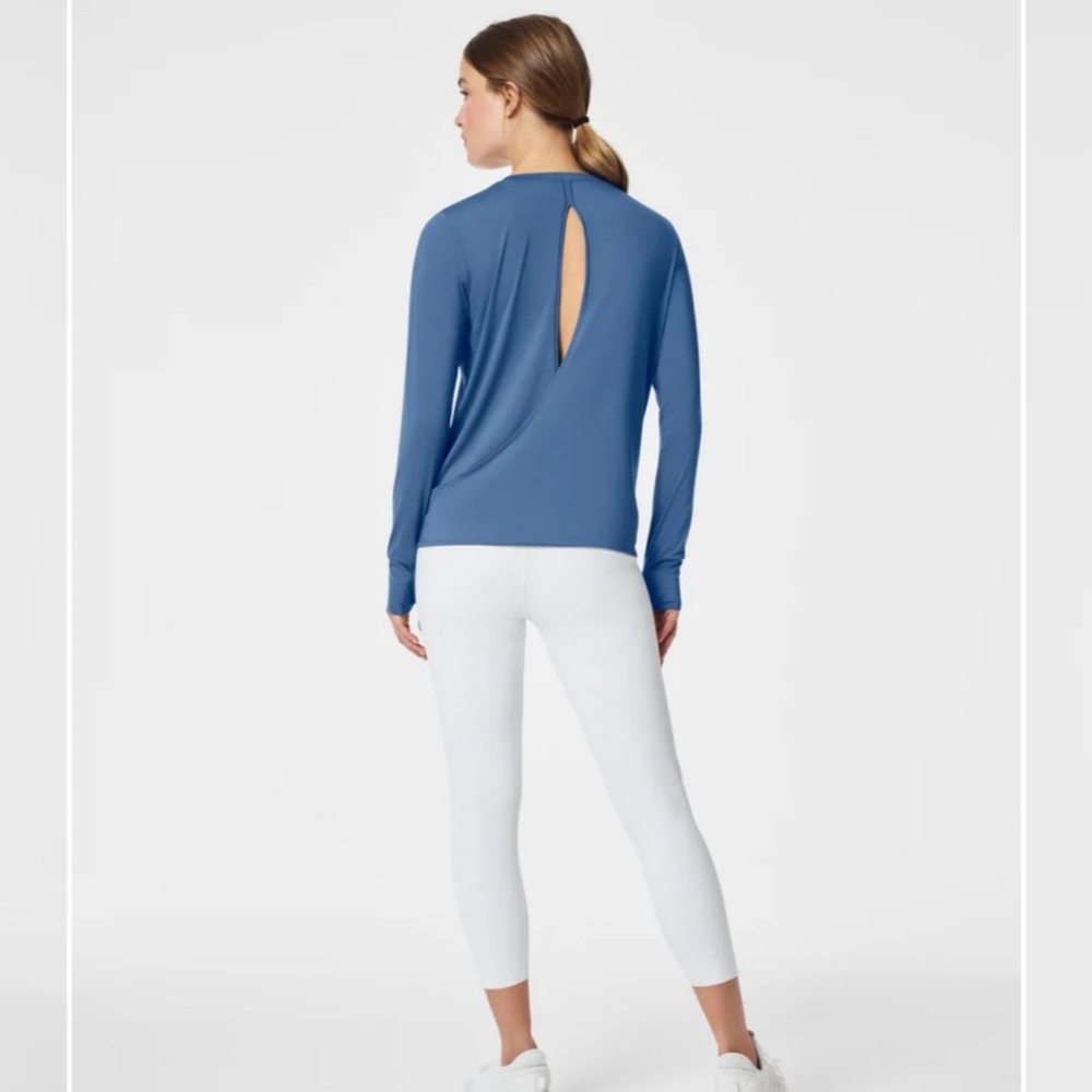 Spanx Wrap Back Long Sleeve T-Shirt Thumb Hole Sleeves Soft Strech Large NWT